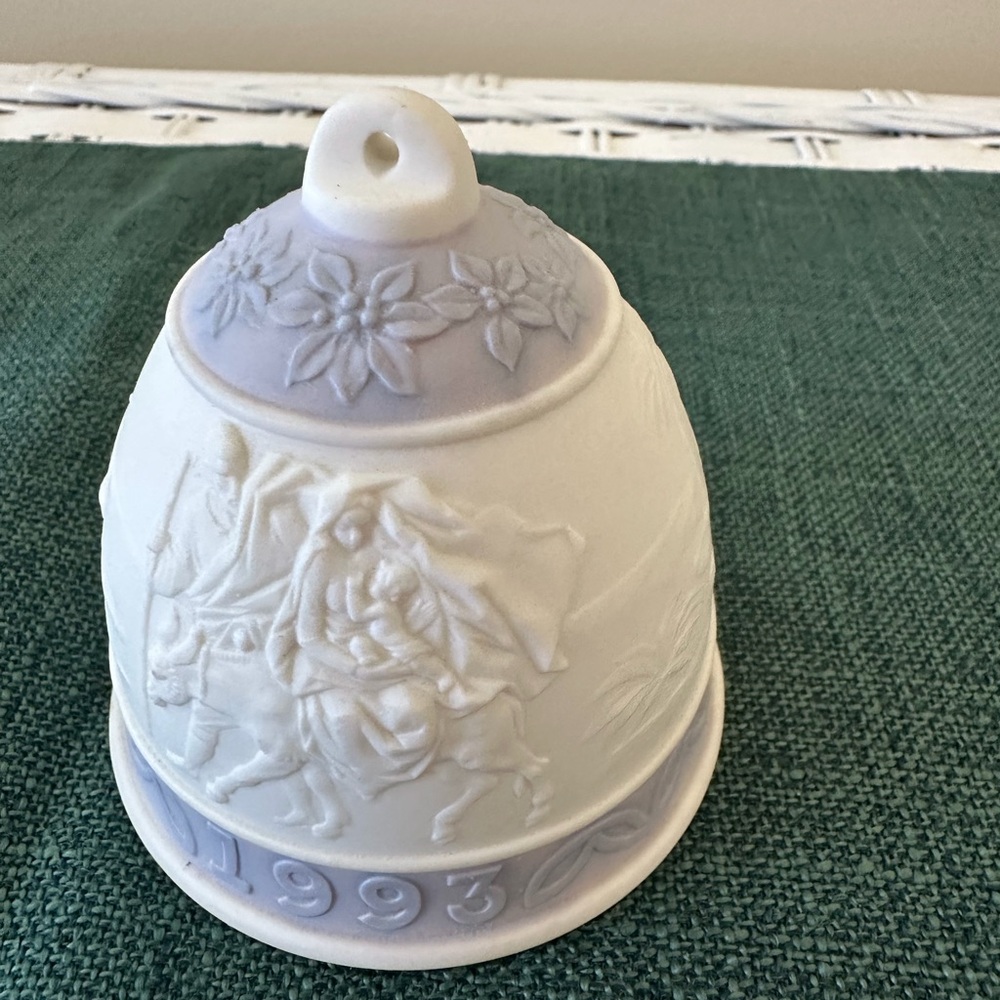 Lladro 1993 Christmas Bell